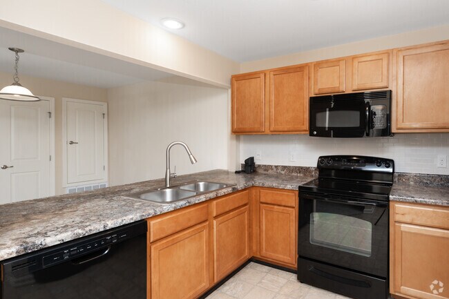 2BR, 2BA - Loft - 1,329SF - Kitchen