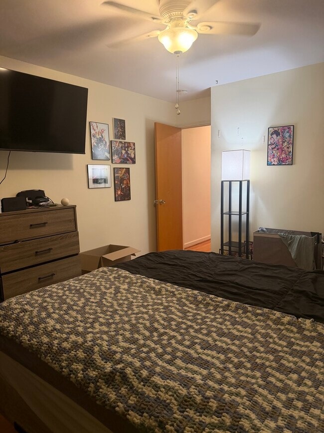 Photo - 5120 Sherwin Ave