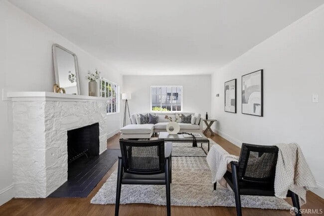 Photo - 1115 Capuchino Ave