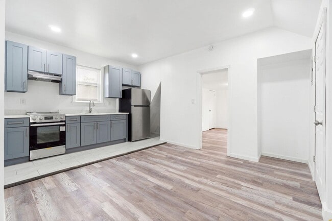 Photo - 130 Elmwood Ave Unidad 3