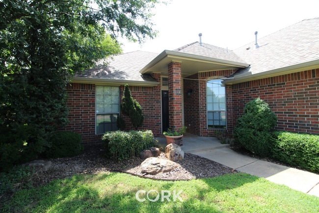 Photo - 2808 Stonebrook Ln