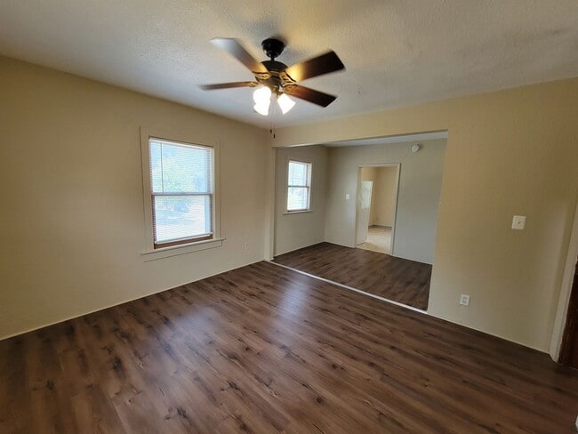 Photo - 604 W Seerley Blvd Unit 604-1/2