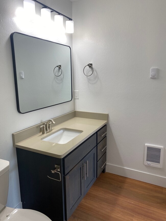 Photo - 640 Lincoln St