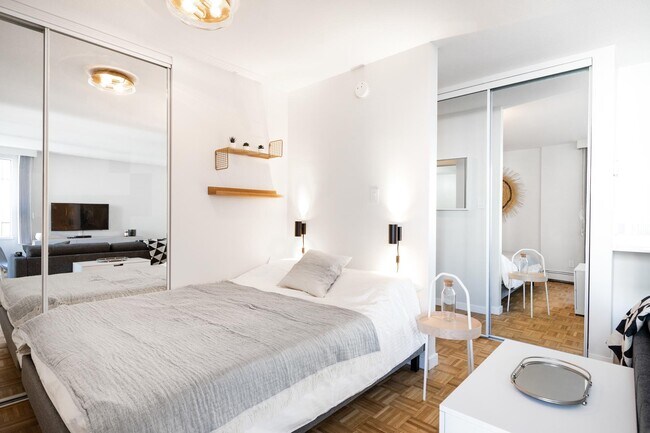 Photo - Somerset Unit 00607