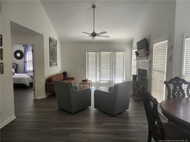 Photo - 426 Georgetown Cir