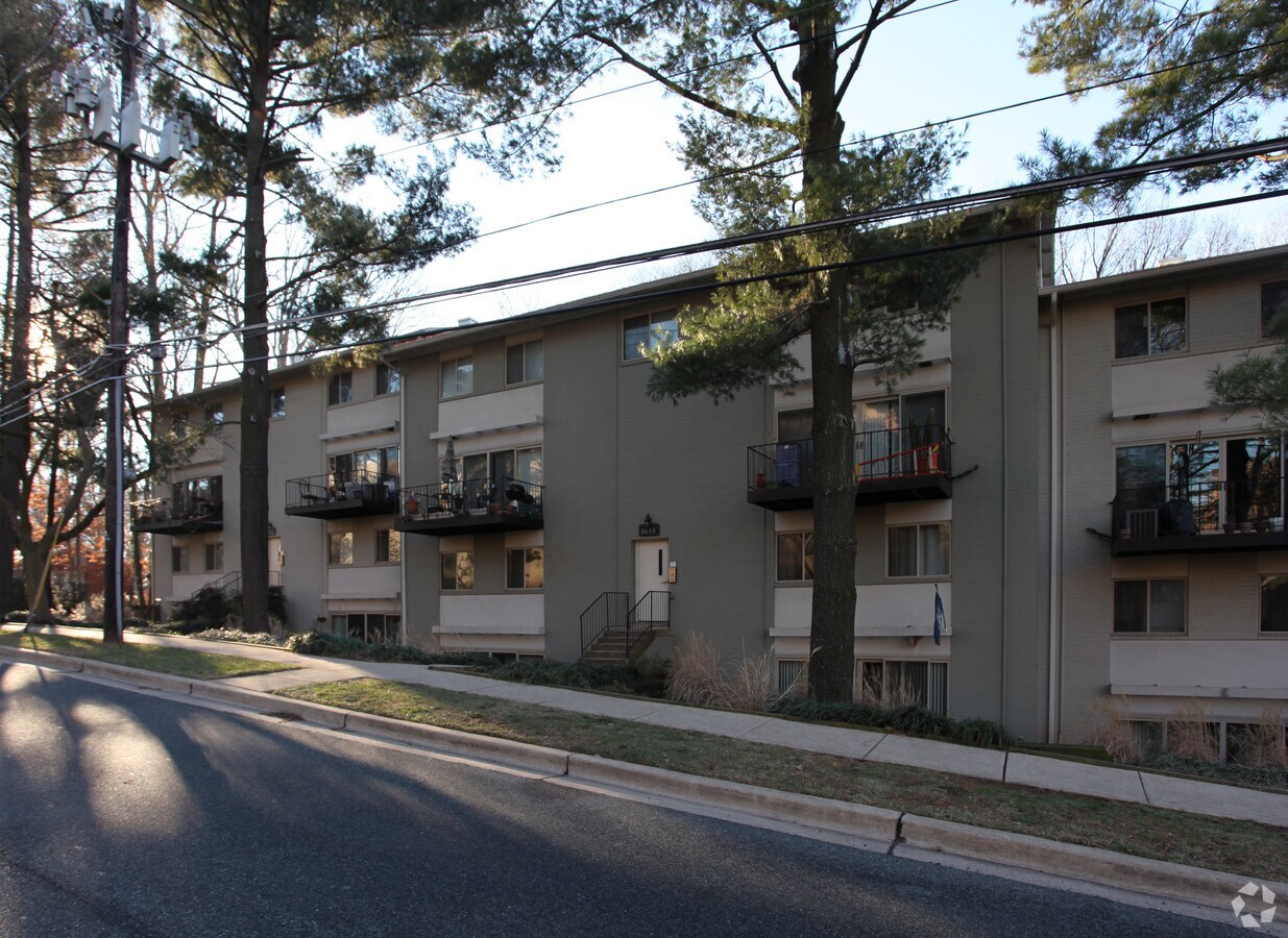 Photo - London Terrace