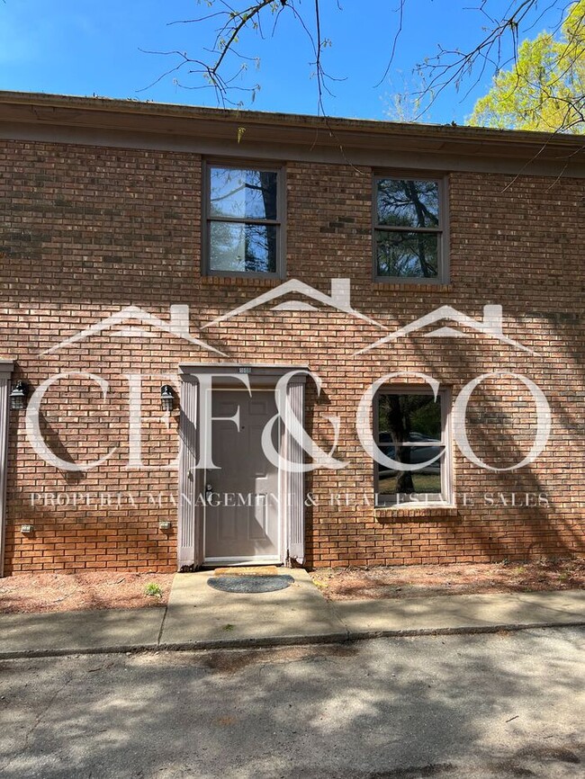 Spacious 2-Bedroom, 1.5-Bath Townhome in S... - Spacious 2-Bedroom, 1.5-Bath Townhome in S...