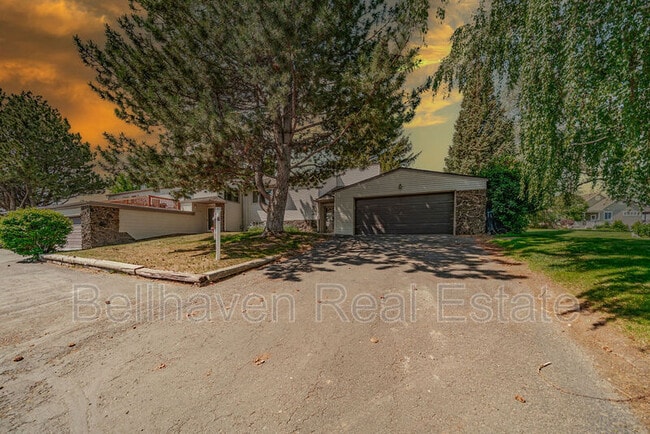 Building Photo - 12000 S Sunrise Cir Rental