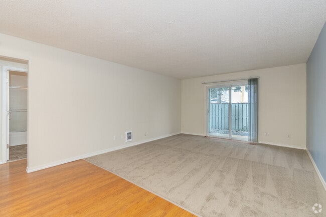 2BR, 1BA - 850SF - Living Room