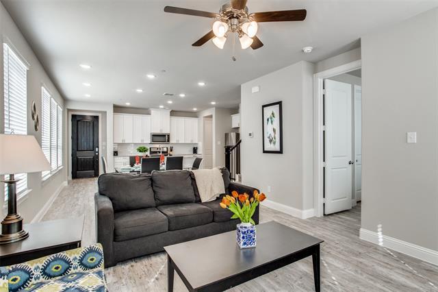 Photo - 1718 Lisa Ct