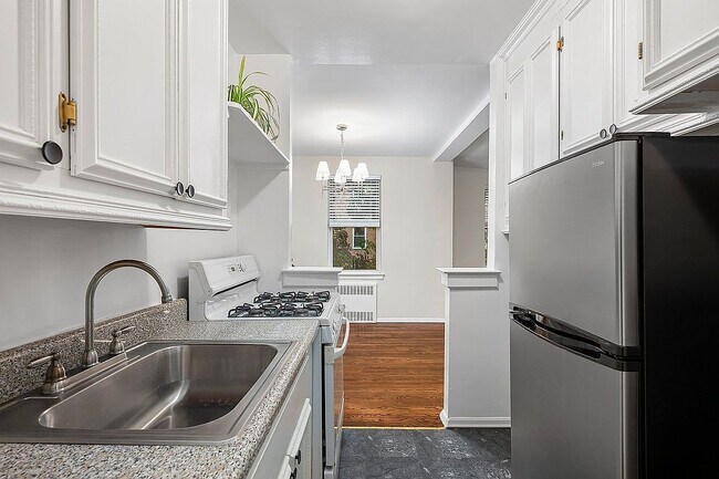 800 Grand Concourse