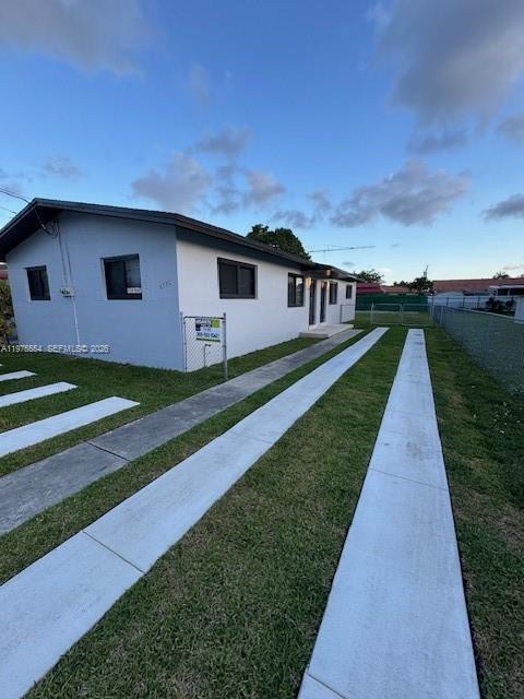 Building Photo - 6752 SW 21st St Unit 6752