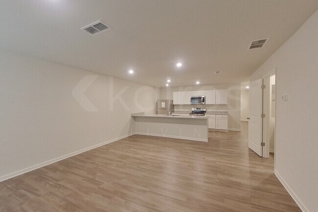 Photo - 332 Ironwood Ct