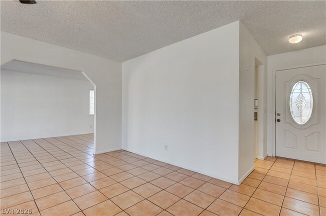 Photo - 707 Honeybee Ct