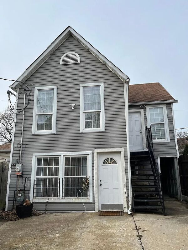 Building Photo - 1740 N Sawyer Ave Rental