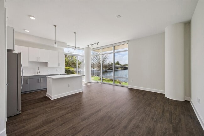 Photo - 2000 Hughes Landing Blvd Unit 111