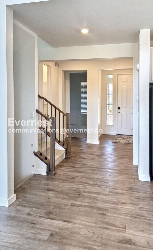 Photo - 740 Columbia St