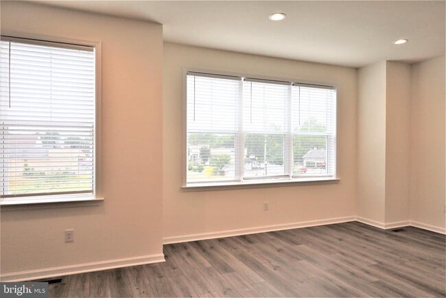 Photo - 61 Becker Dr