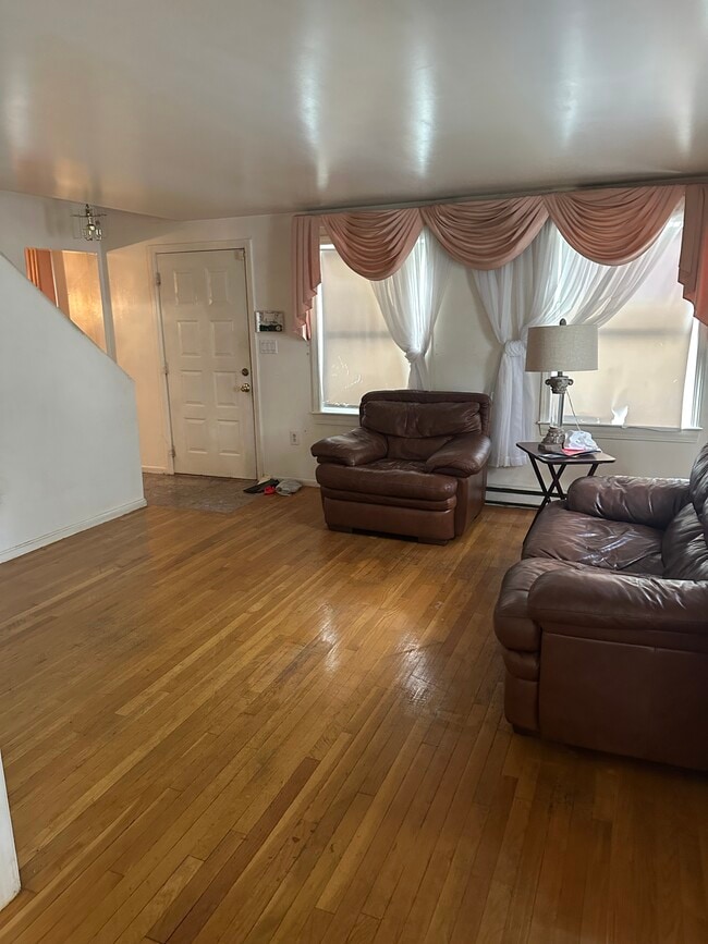 Photo - 124 Beech St