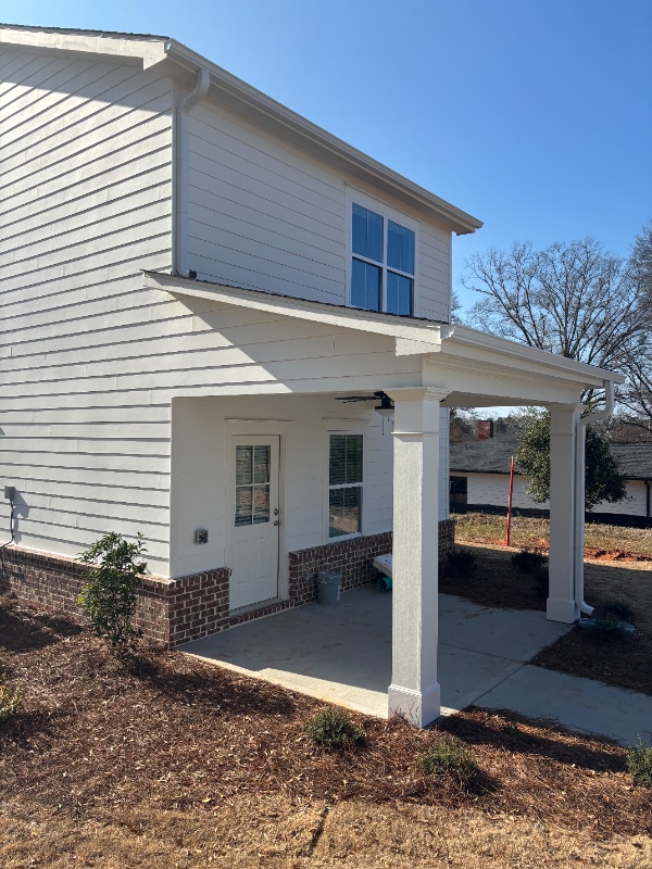 Photo - 303 Frasier St SE