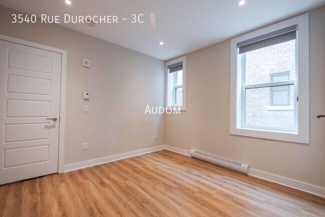 Photo - 3540 Rue Durocher Unit 3C