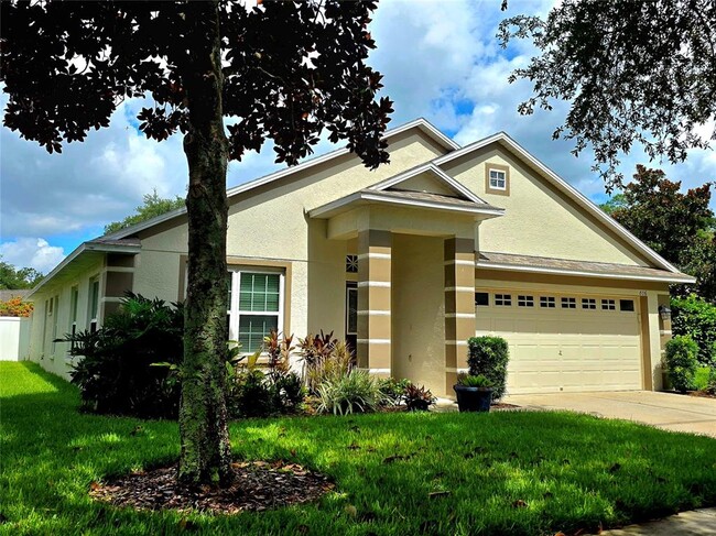 Building Photo - 806 Lesa Glen Pl