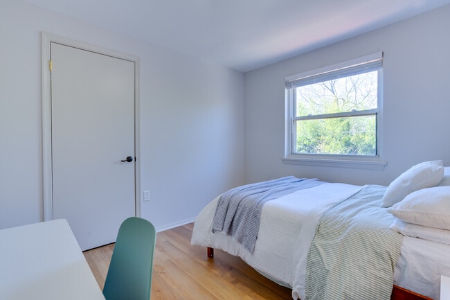 Photo - 8032 Saint Annes Ct