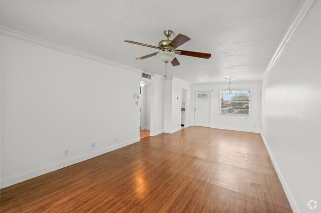 Building Photo - 9911 Sandalfoot Blvd Unit 113 Rental