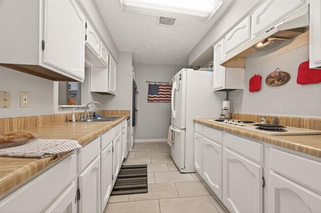 Photo - 22515 Archibald Blair Ln