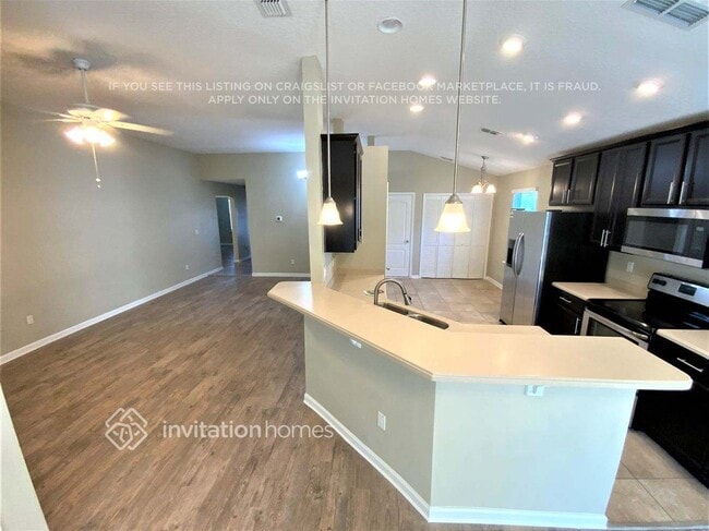 Photo - 372 Sunshine Dr