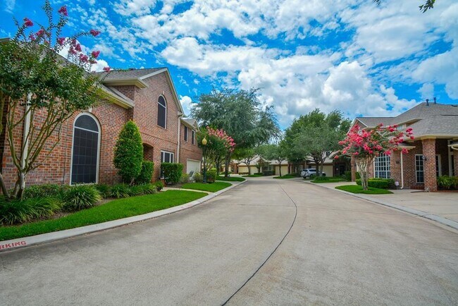 Building Photo - 4210 Greystone Way