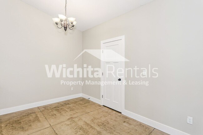 Photo - 3 bedroom 2 bath duplex - Derby Schools