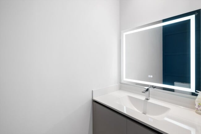 Photo - Ten30 - unit 300