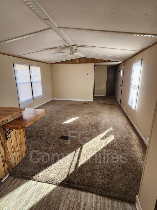 Photo - 1037 Crystal Blvd