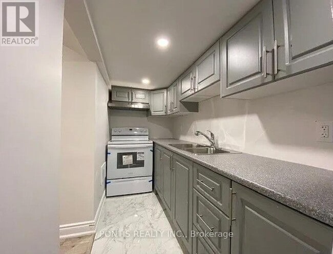 Photo - 188 Holmes Crescent