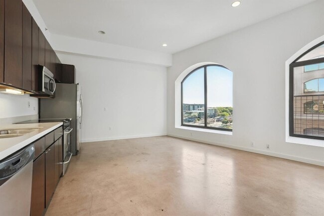 Photo - 507 Sabine St Unit 810