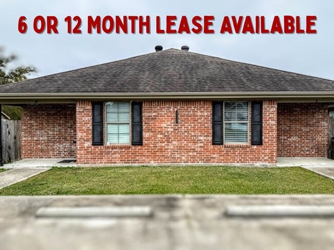 Building Photo - 2220 N Malcolm St Unit A