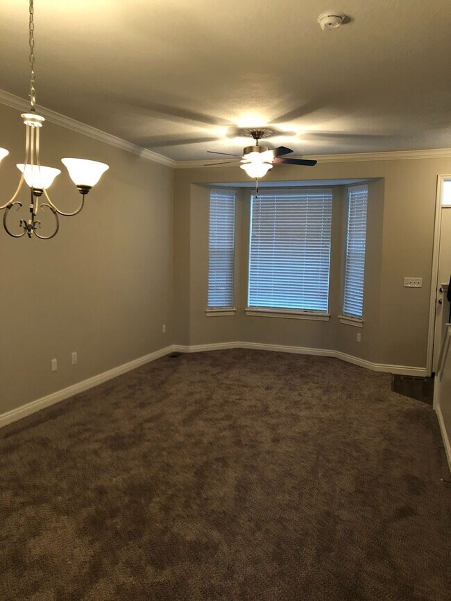 Photo - Darling Provo Townhome!