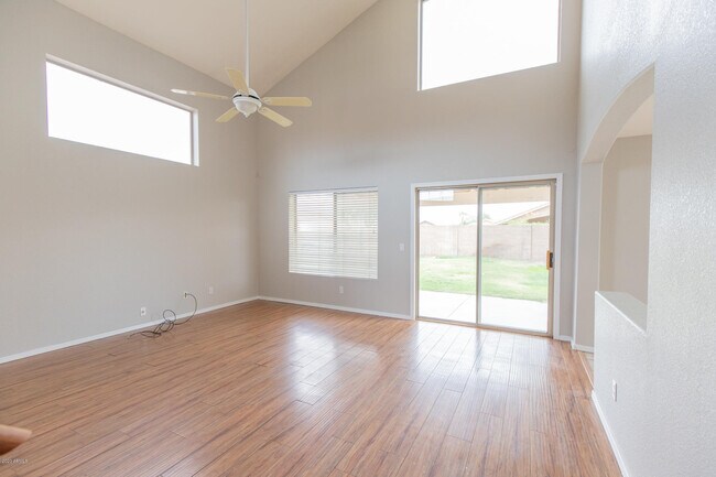 Photo - 18033 N Skyhawk Dr