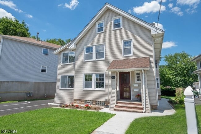 Building Photo - 21 Claremont Ave Unit 2 Rental