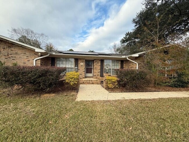 Photo - Pensacola - 32526- 4 bedroom, 2 bathroom - pool and lawn care included