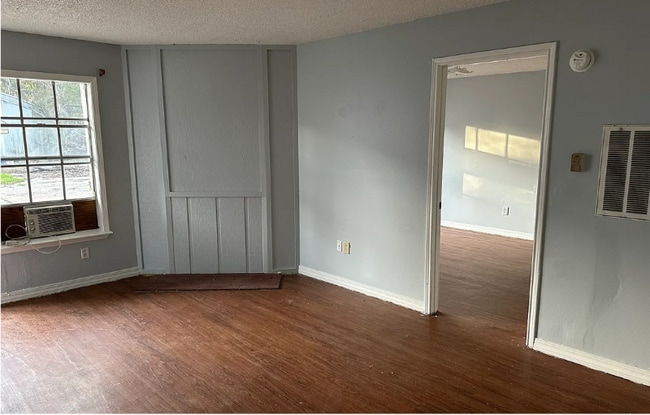 Photo - 222 Marigny Cir House