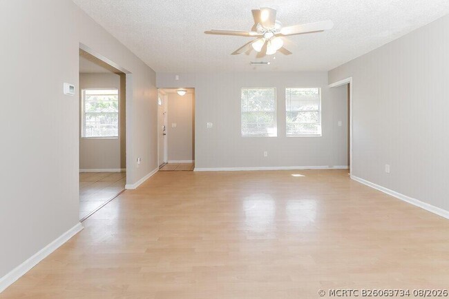 Photo - 200 Perry Ave