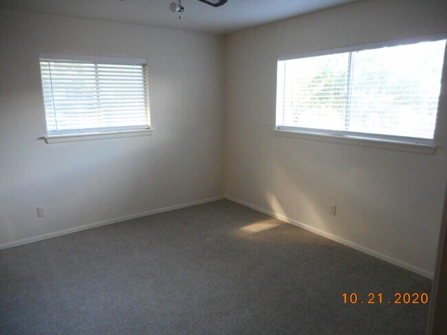 Photo - 8834 Sleepy St