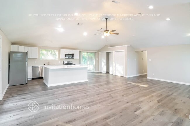 Photo - 380 Alpine Dr