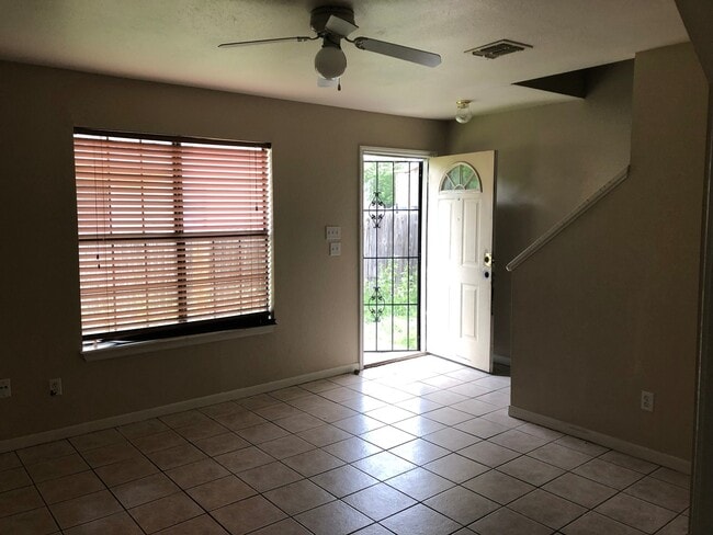 Photo - 7549 Windsor Oaks