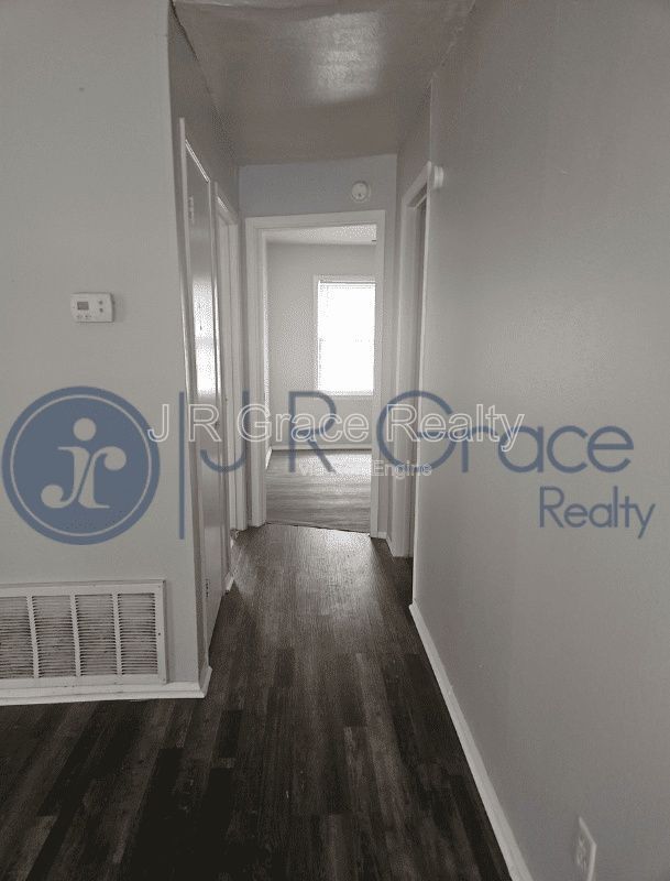 Photo - 602 E Navarro St