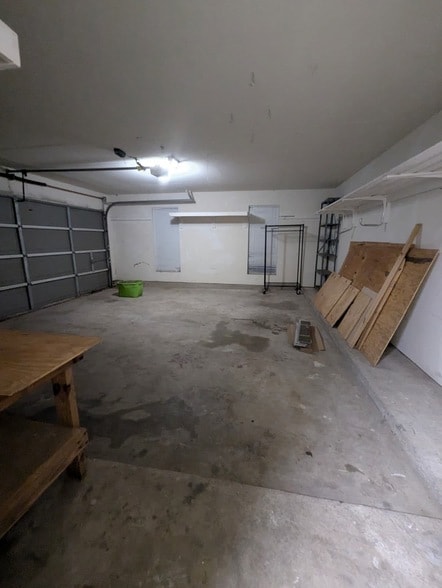 Photo - 827 Coral Tree Pl