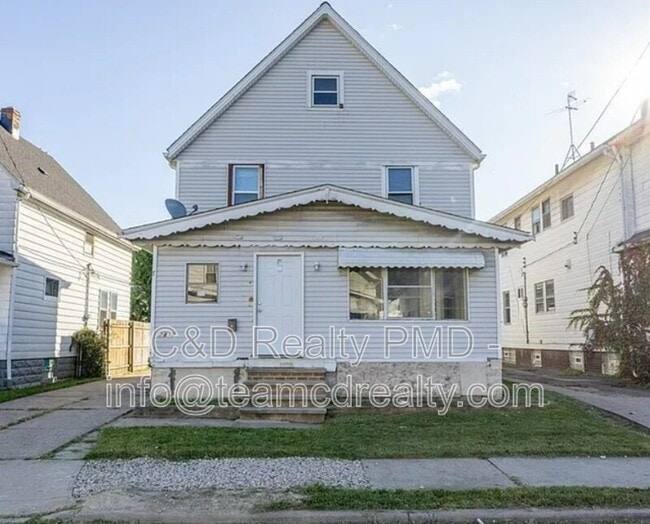 Building Photo - 2115 W 105th St