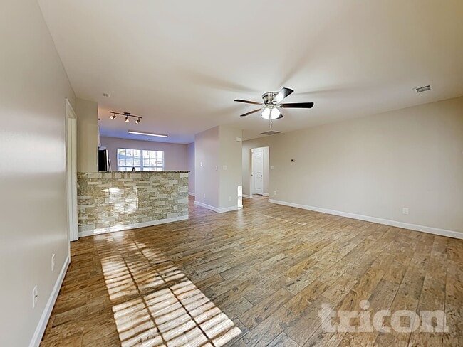 Photo - 266 Sweetmartha Dr